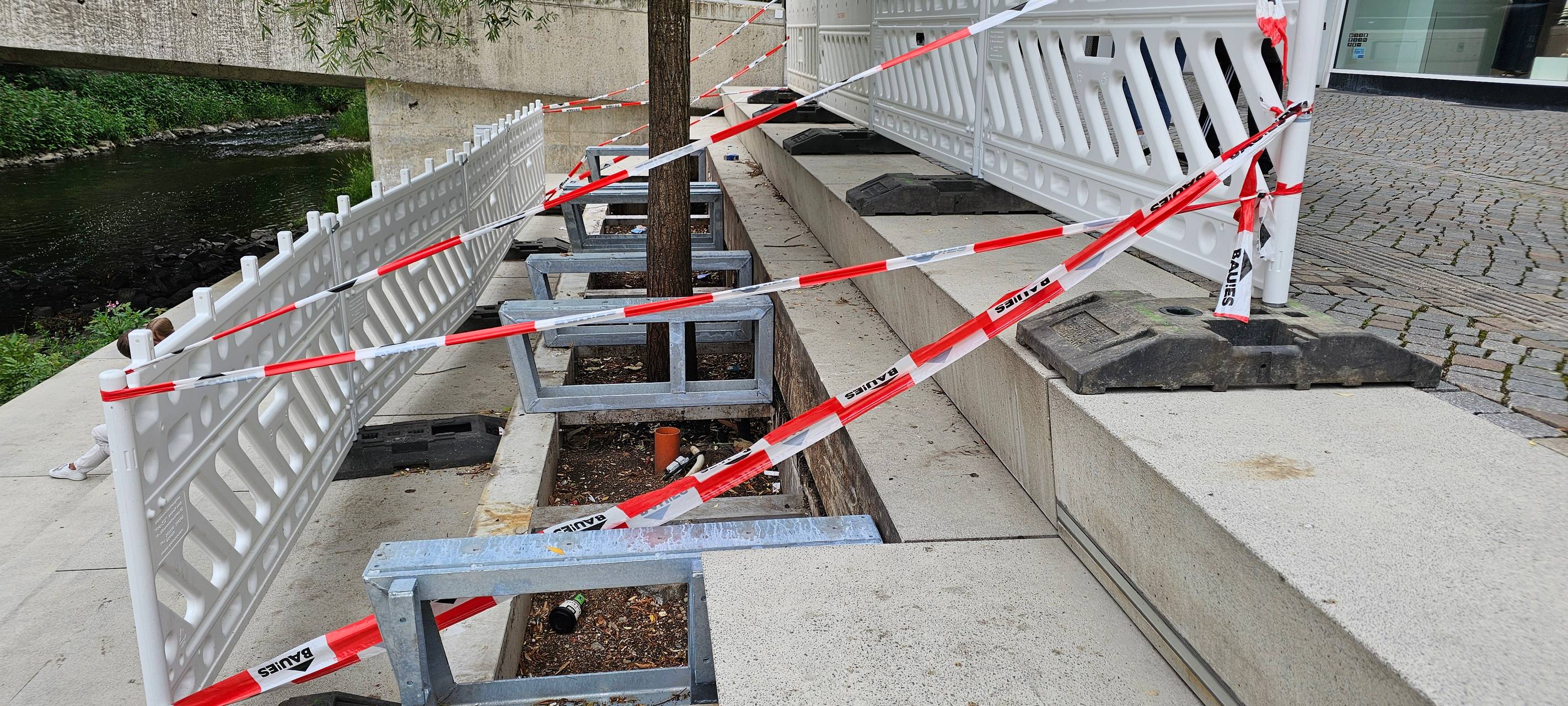 Holzblöcke verwittern