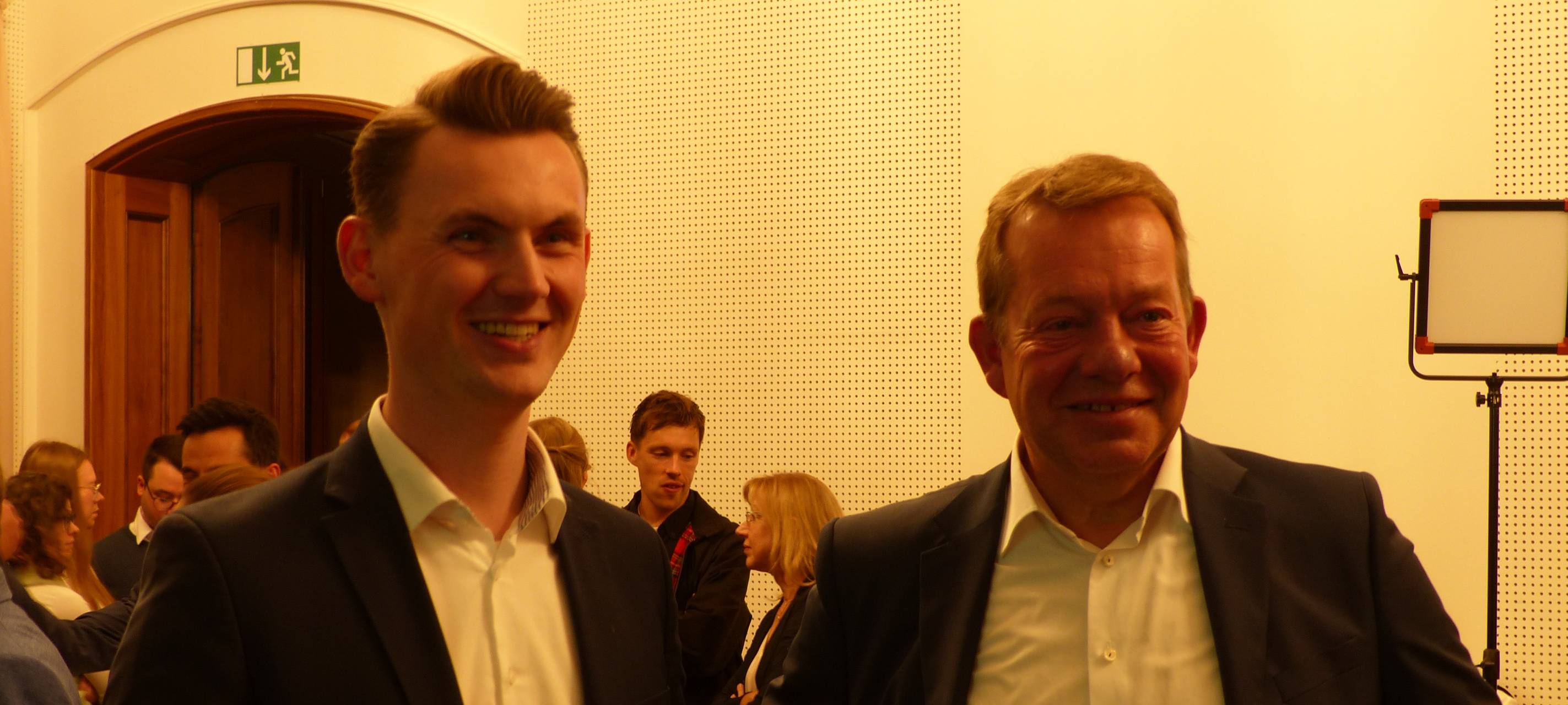 Ticker zur Stichwahl: Wahlausschuss bestätigt Vitt (SPD) als neuen Bürgermeister in Siegen