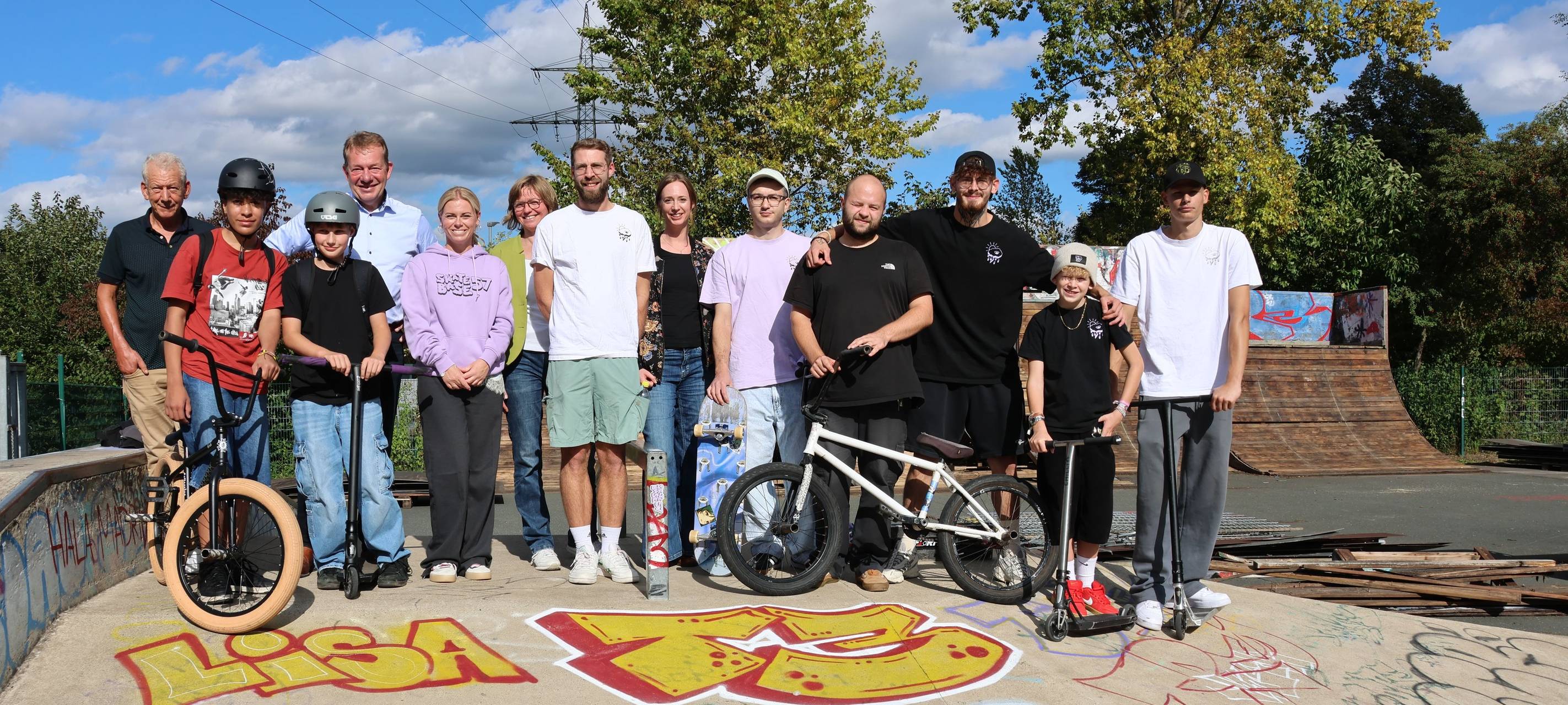 Die Abrissarbeiten an der Skateanlage im Goldammerweg in Siegen haben begonnen.
