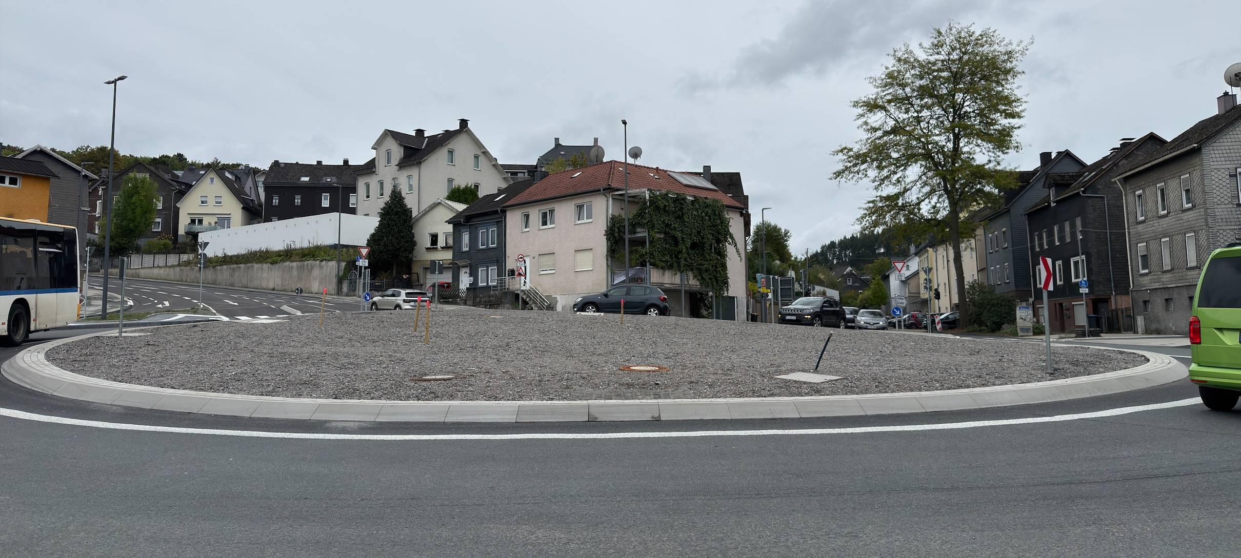 Neuer Kreisverkehr am Schleifmühlchen geöffnet