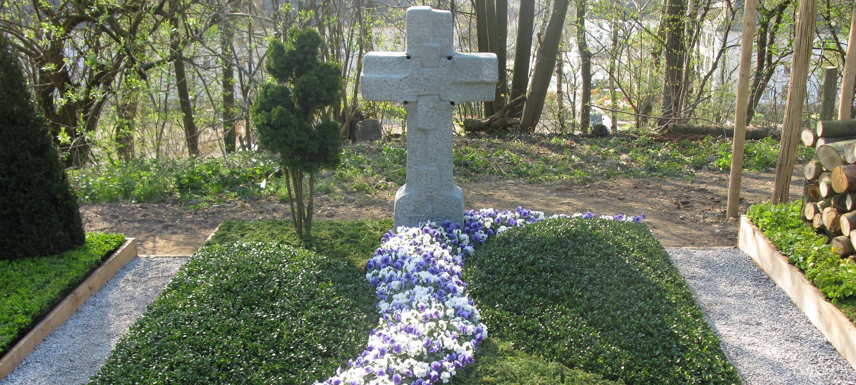 Was passiert mit Gräbern auf ev. Friedhof in Netphen?
