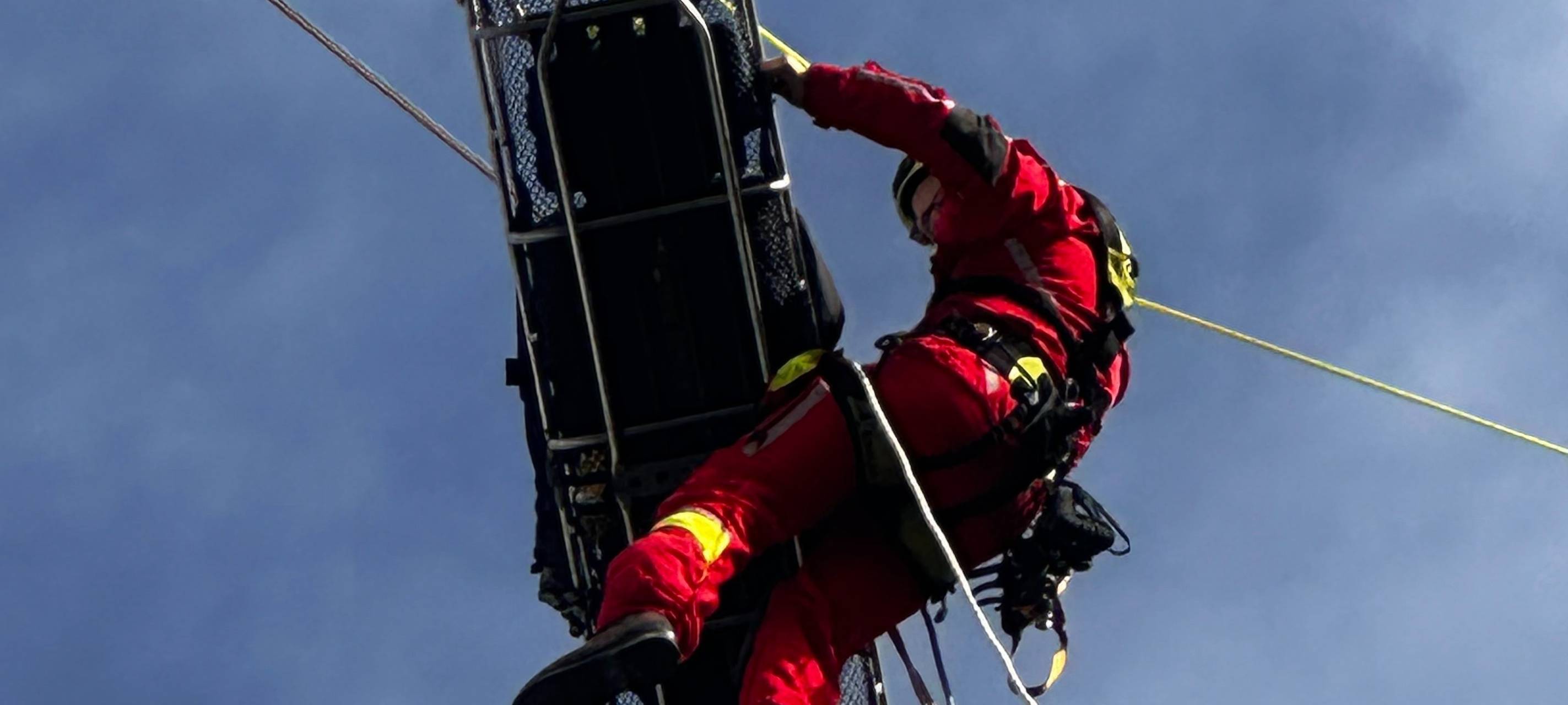 Spektakuläre Höhenrettung: Training im Windpark Kalteiche