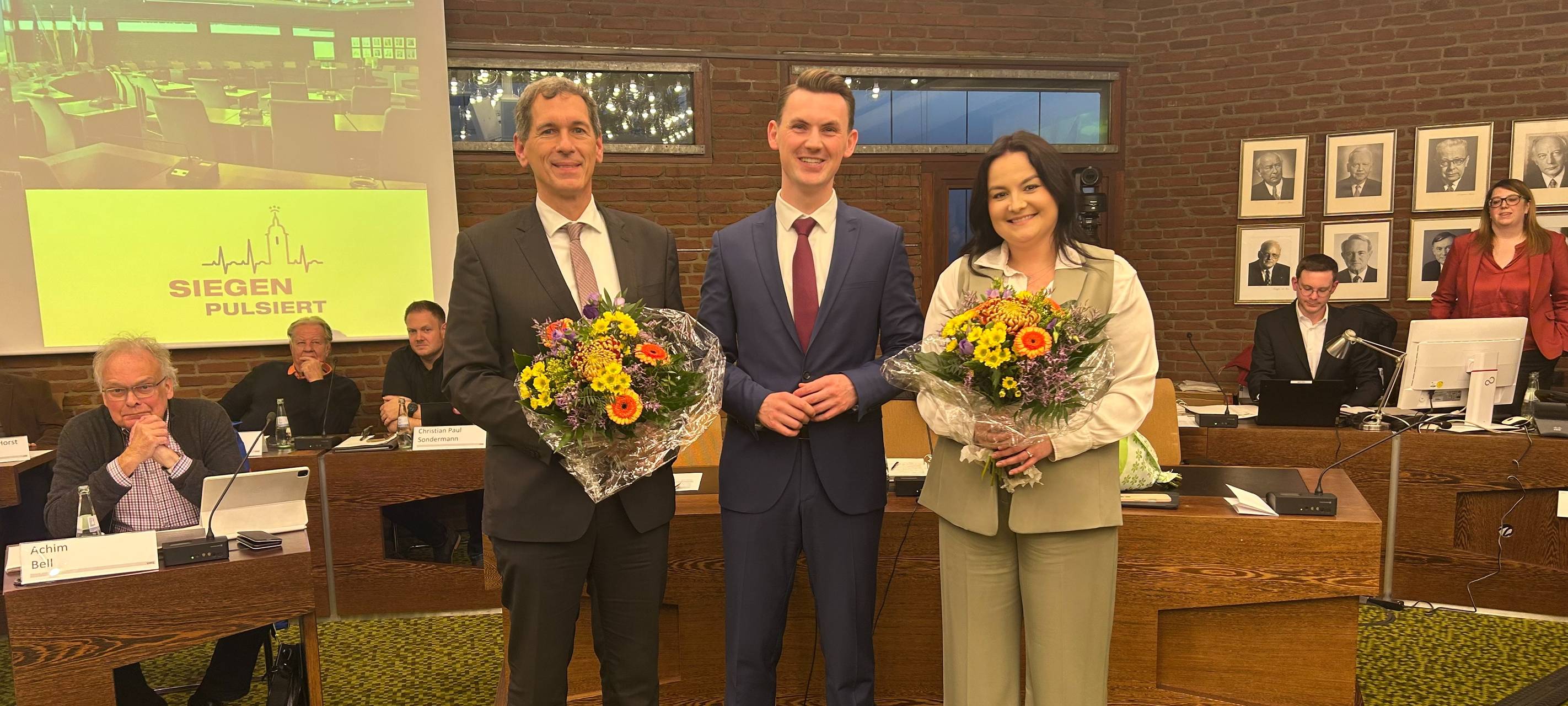 Vitt als Bürgermeister in Siegen vereidigt