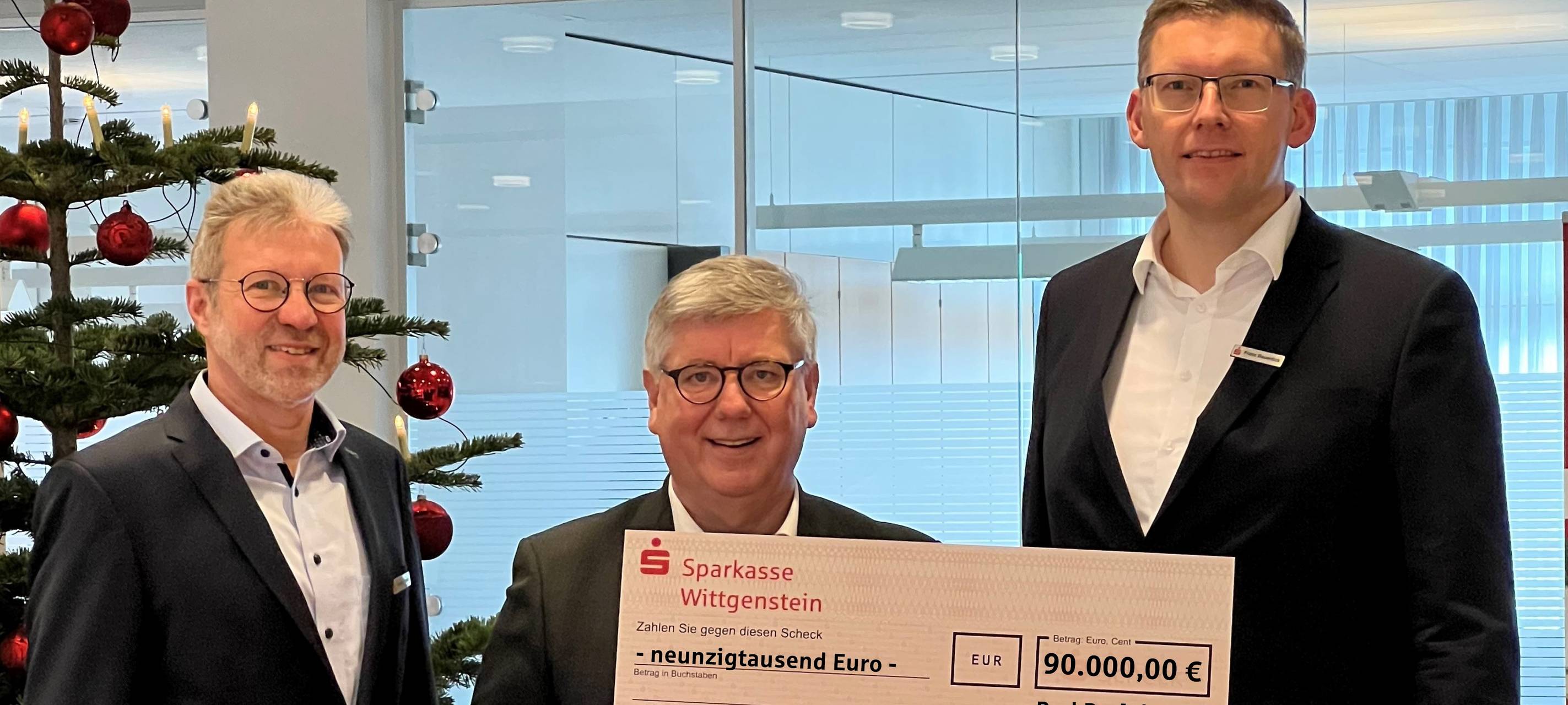 Für den guten Zweck: Sparkasse Wittgenstein spendet 90.000 Euro