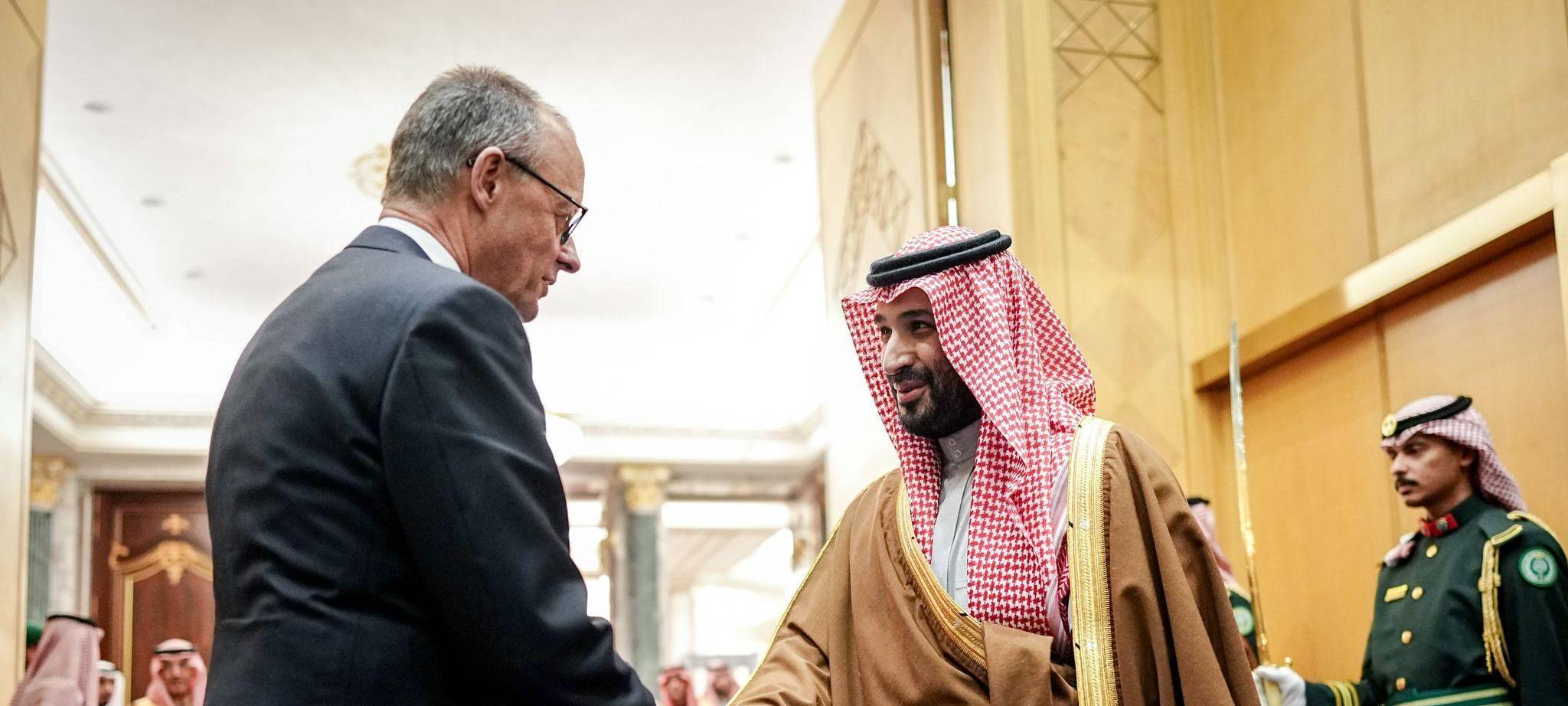 Bundeskanzler Merz reist in die Golfregion