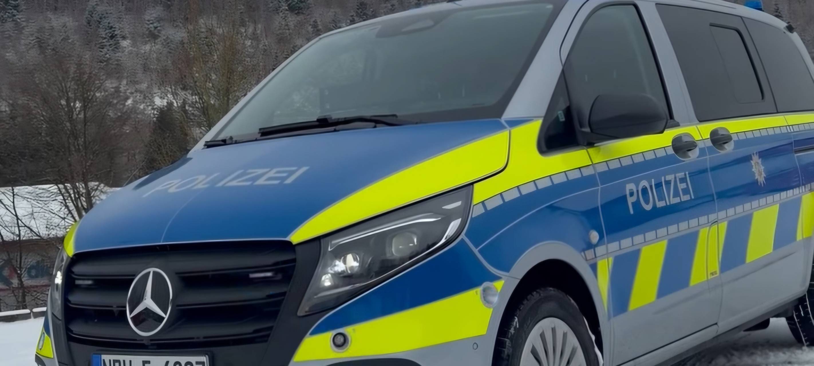 Betrunkener Mann randaliert in Attendorn mit Messer