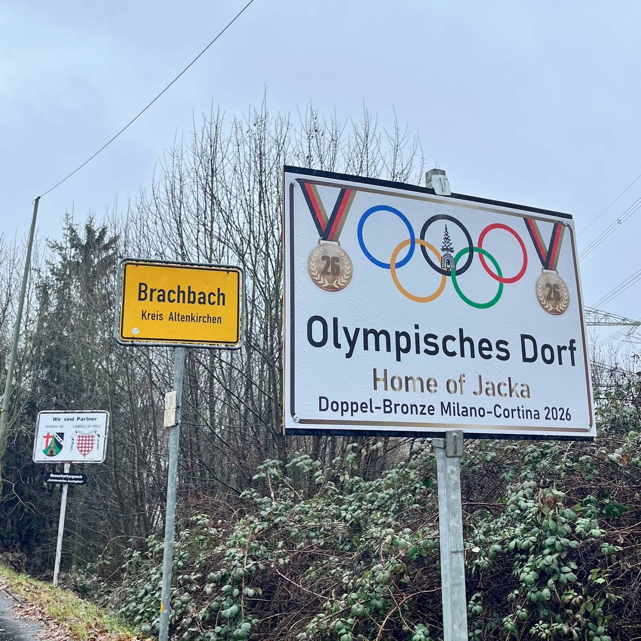 Sonderortsschild in Brachbach für Jacqueline Pfeifer