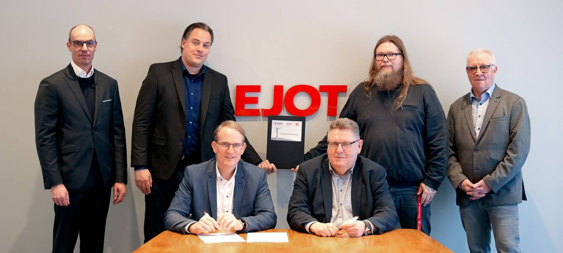 EJOT-Mitarbeiter verzichten auf Geld