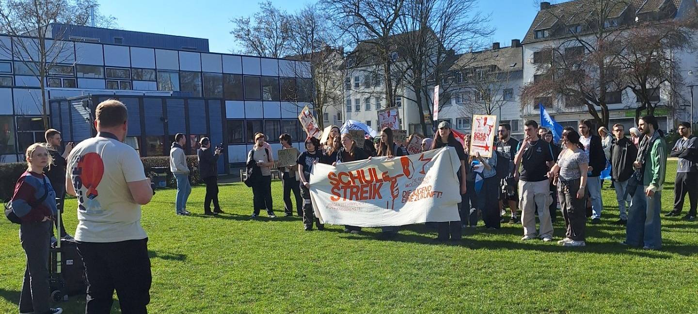Schulstreik gegen Wehrdienst