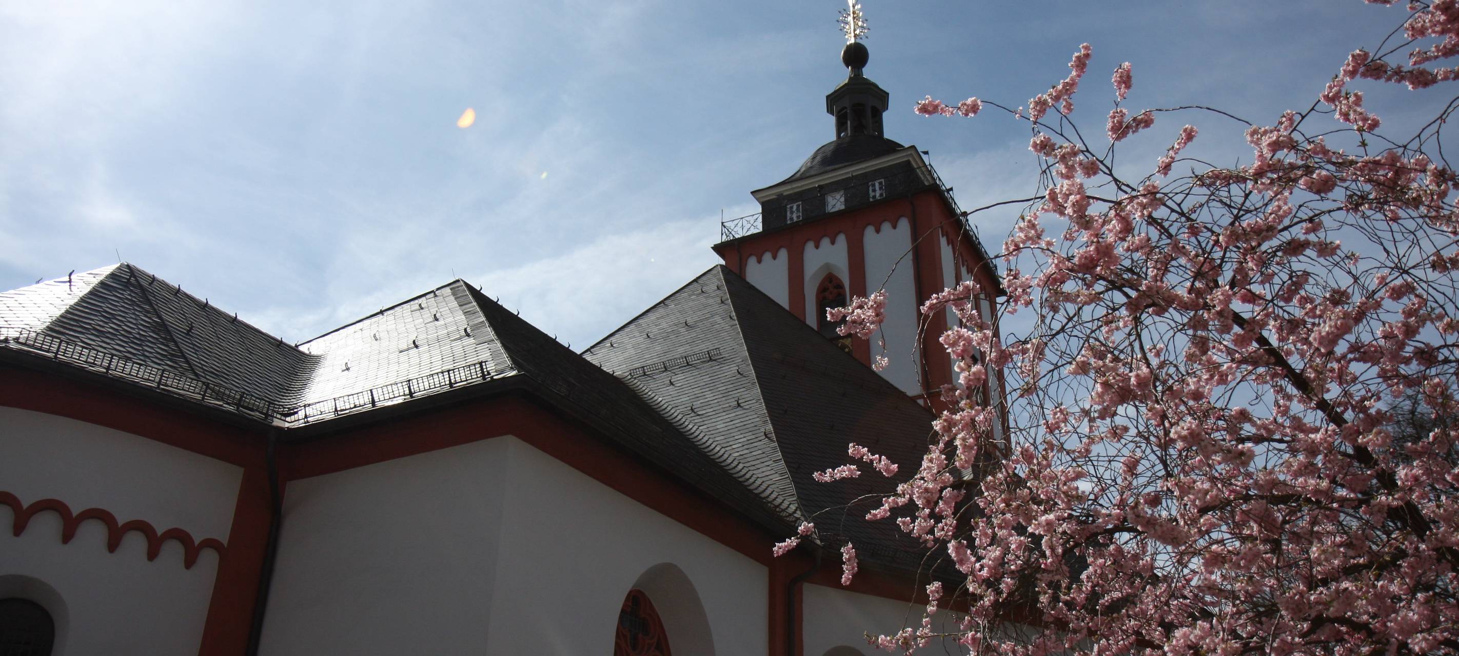 Die Aktion der EKD, „einfach heiraten“ findet auch in Siegen in der Lukas-Kirchengemeinde statt.