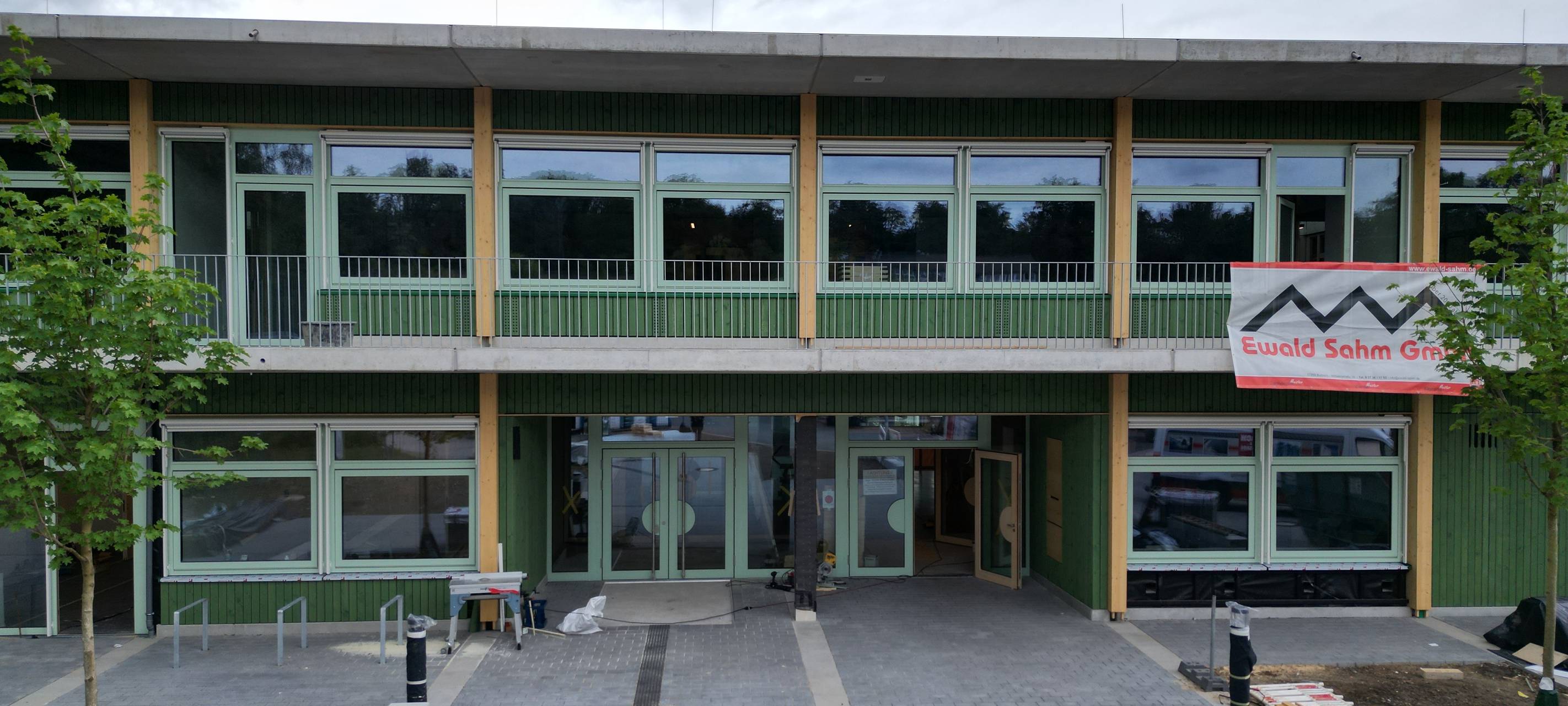 Das neue Grundschulgebäude am Höhwäldchen öffnet seine Türen am 02.07.2026.