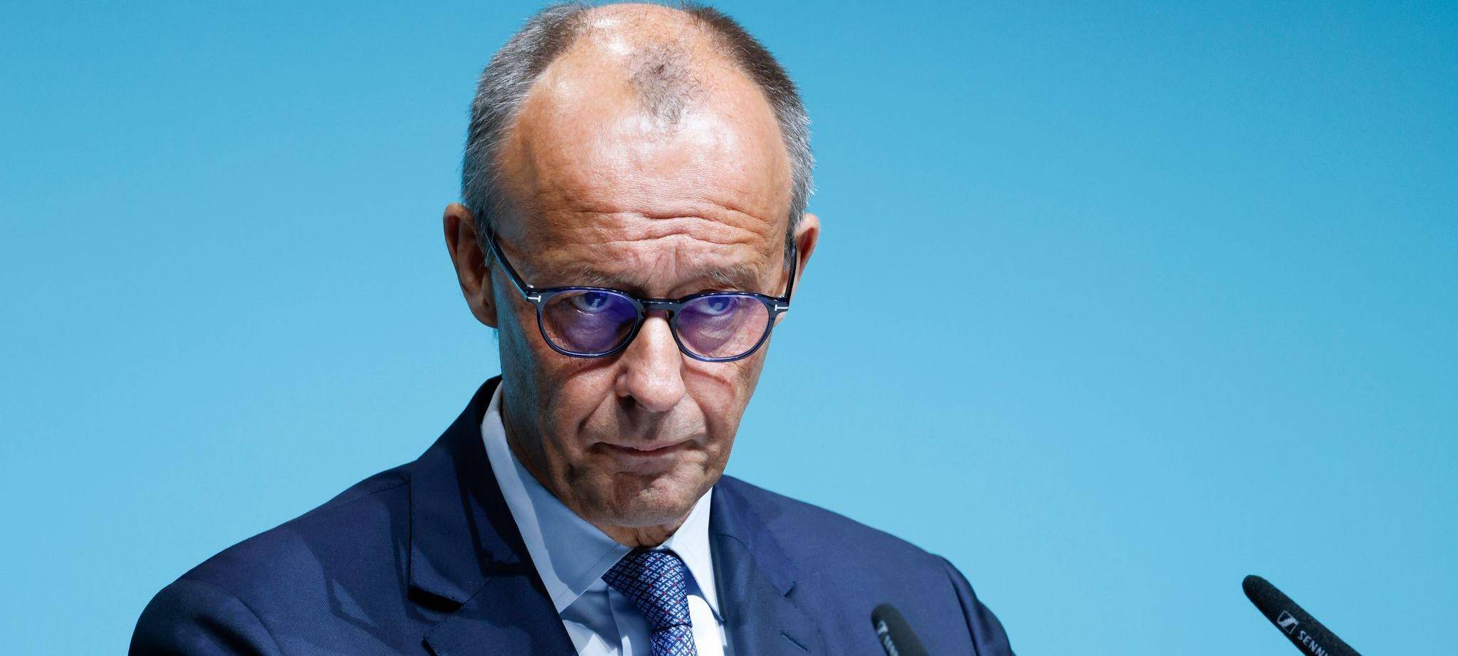 Kanzler Friedrich Merz beim Parteitag der NRW-CDU
