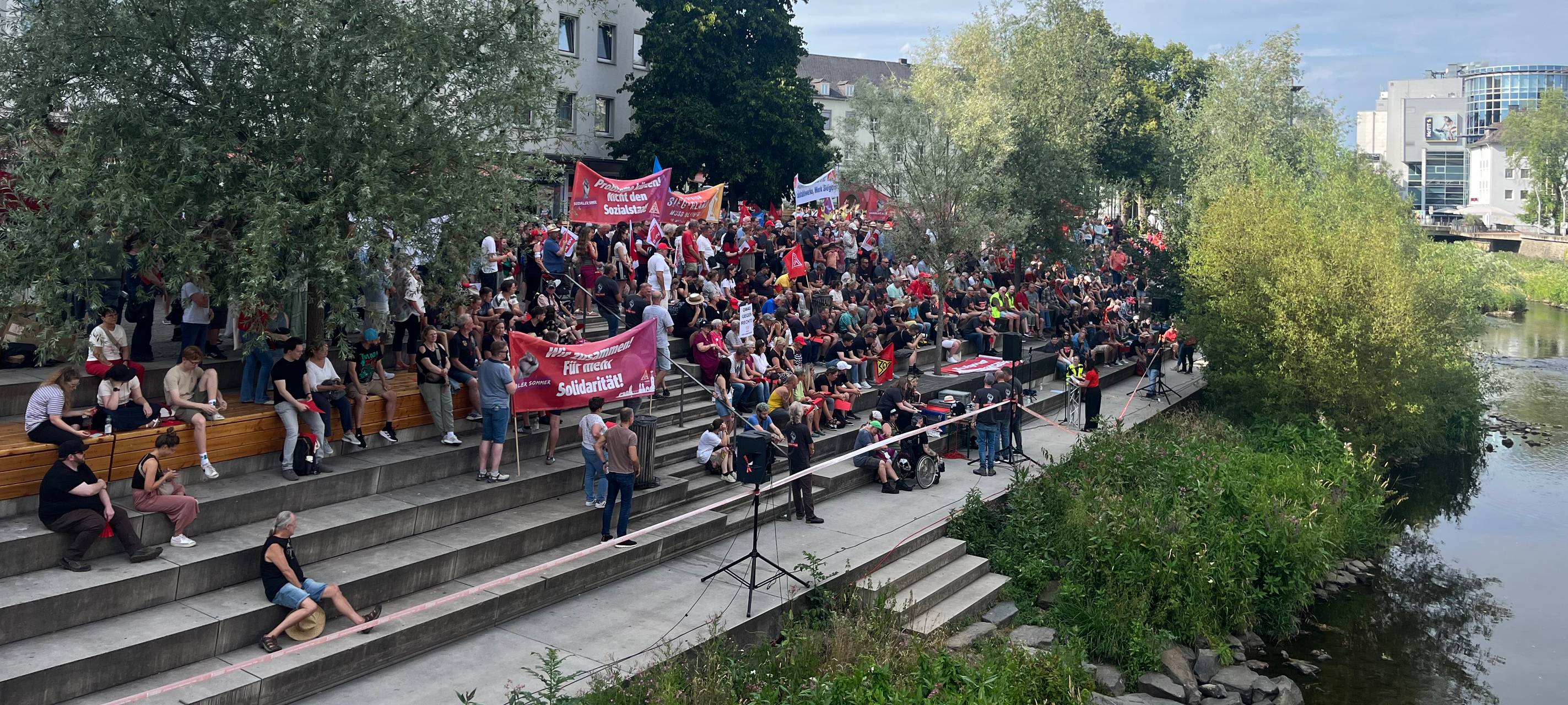 Die "rote Karte" gezeigt