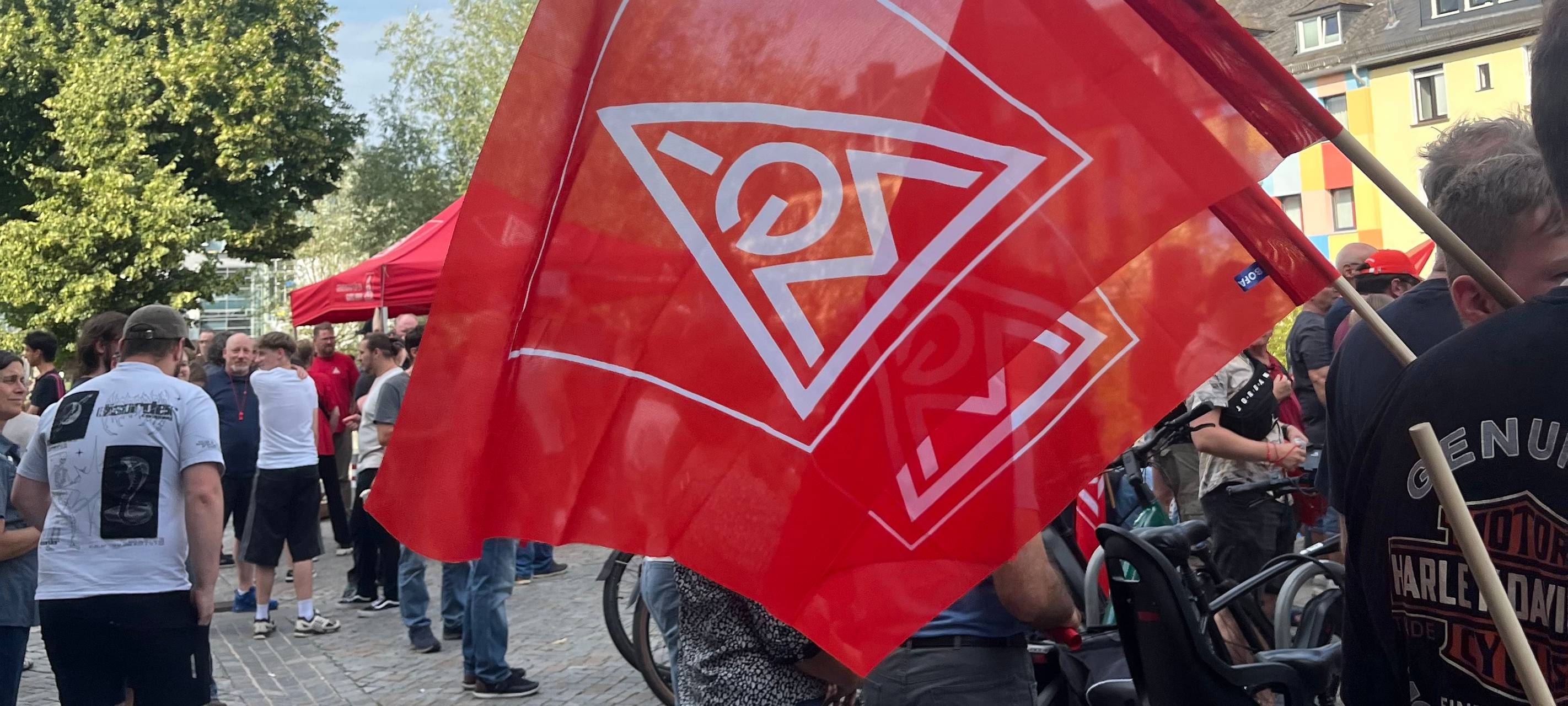 Die "rote Karte" gezeigt