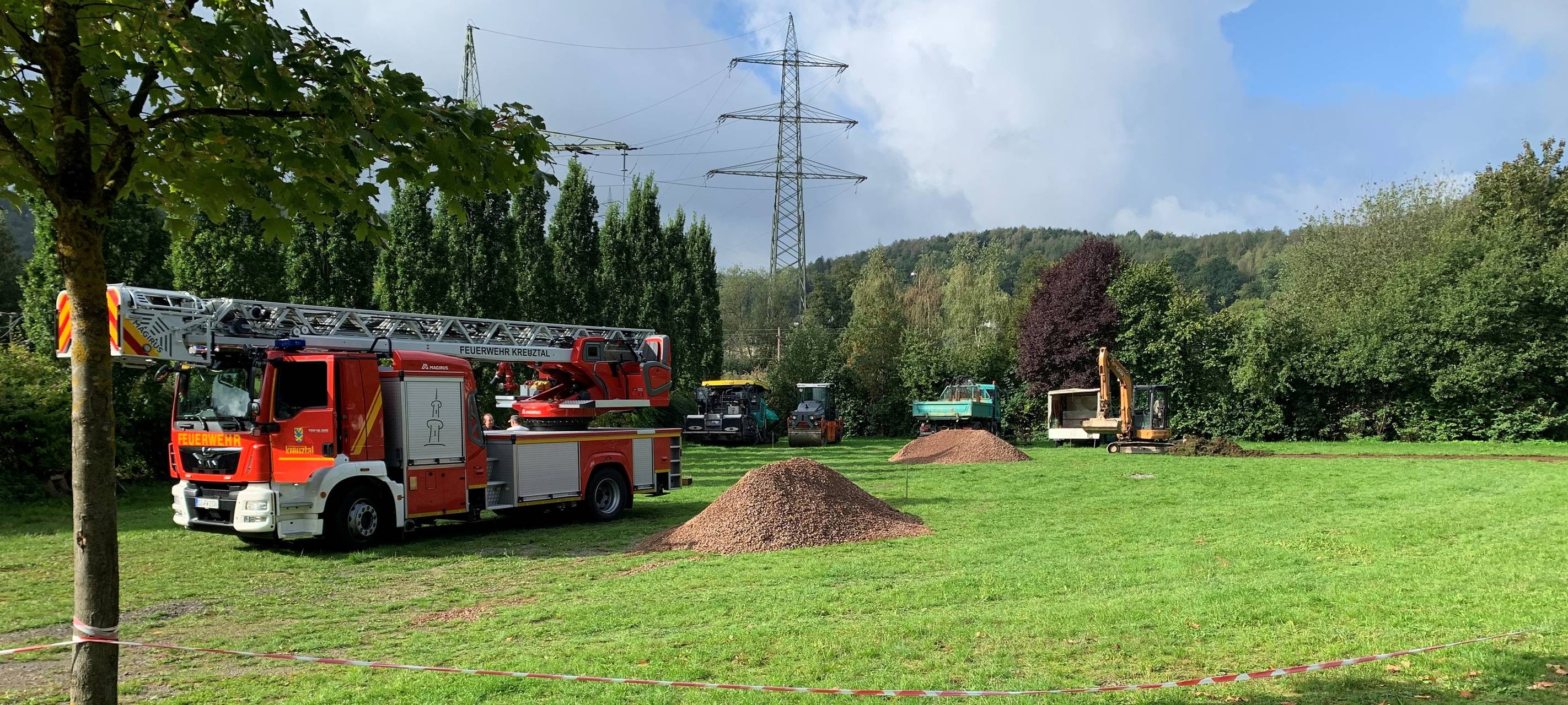Kreuztaler Feuerwehr macht Platz für Brückenbau