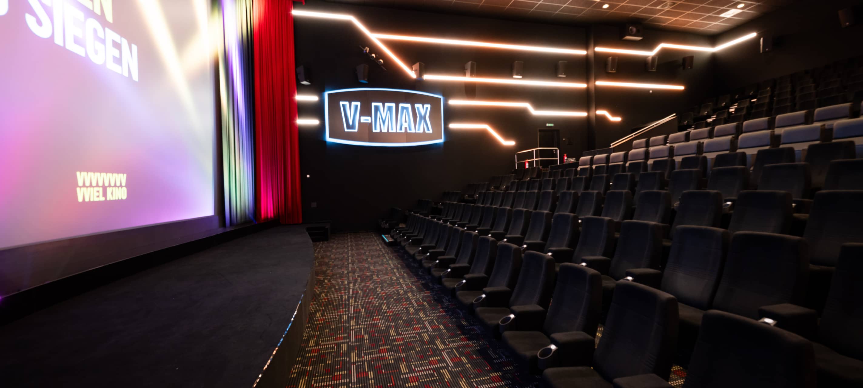 Luxus-Sessel und Supermarkt-Prinzip im renovierten CineStar Siegen