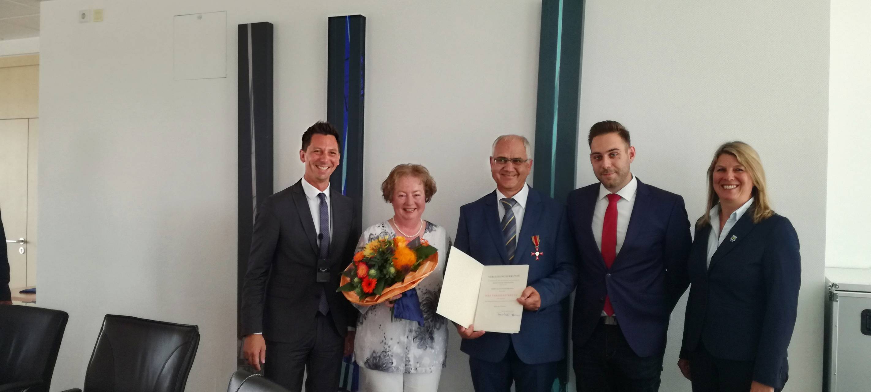 Klaus Büdenbender bekommt das Bundesverdienstkreuz