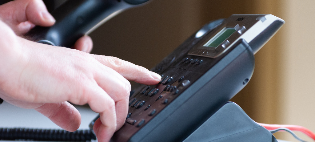 Die Bezirksregierung Arnsberg hat ein Zeugnistelefon eingerichtet.