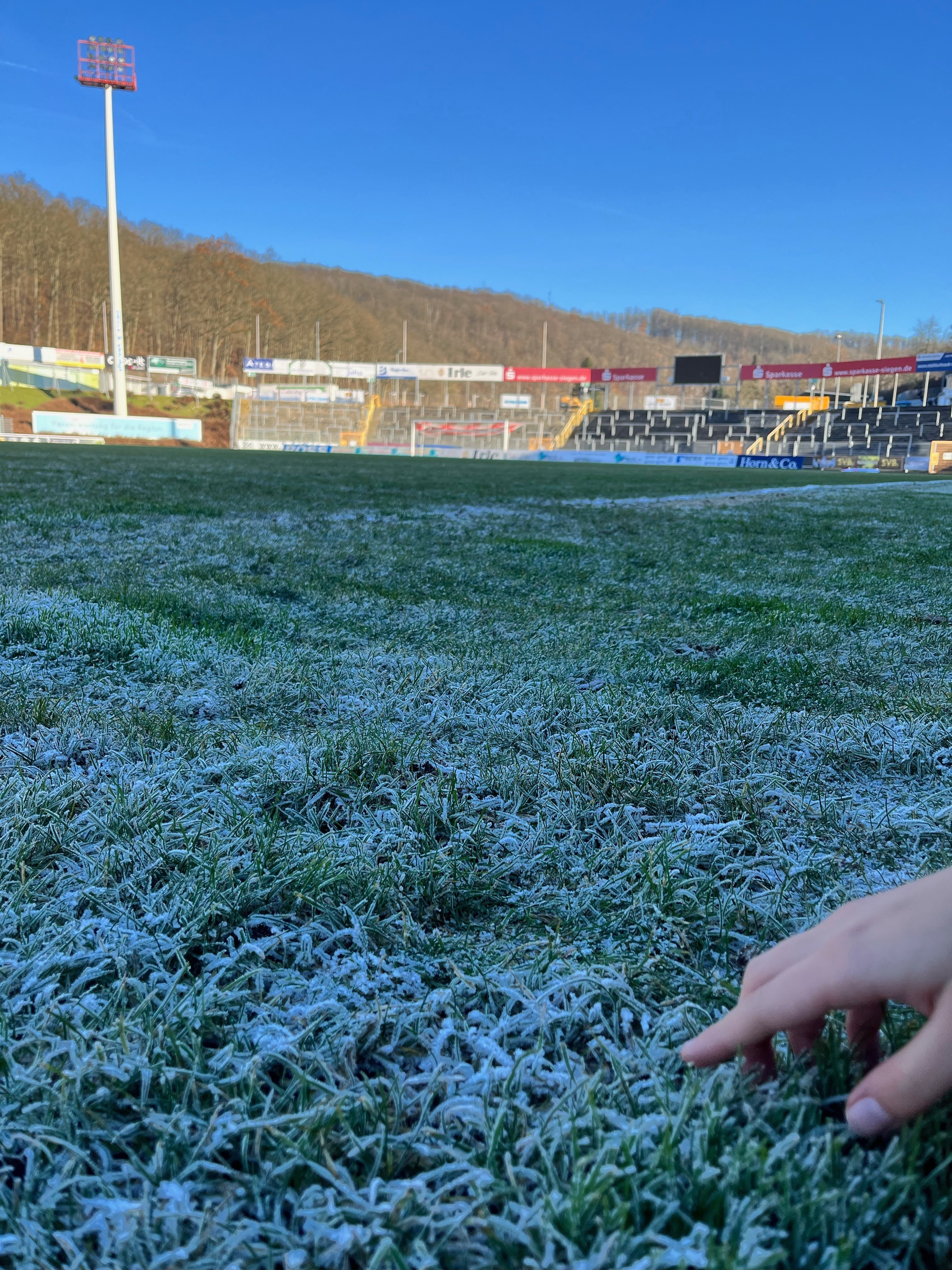 Leimbachstadion gefroren